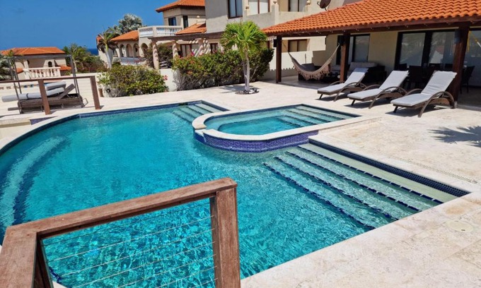 Noord Haus | luxurious house with private pool in tierra del sol Resort&Golf