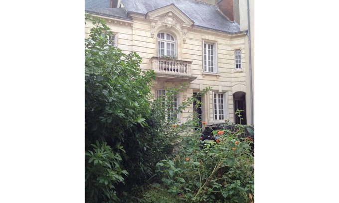 Decre-Cathedrale Haus | Luxurious mansion downton for 2 to 6 guests