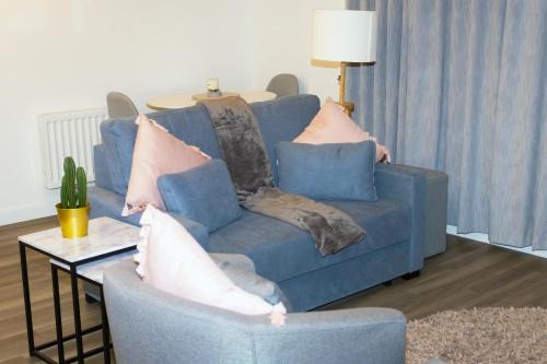 Milton Keynes Wohnung | Luxurious MK Apartment with balcony