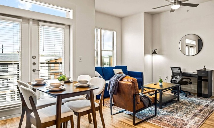 West Oak Hill Wohnung | Luxurious New Unit|1Bd1Ba|Pool, Golf Sim