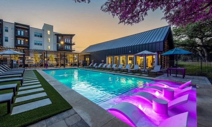 West Oak Hill Wohnung | Luxurious New Unit|1Bd1Ba|Pool, Golf Sim