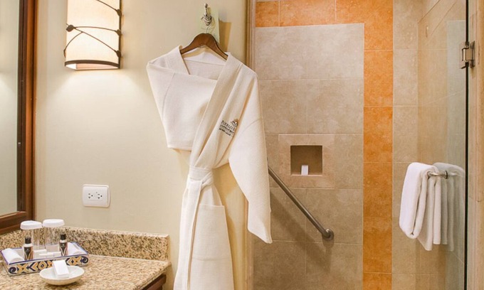 Sunset Beach Resort | Luxurious Ocean View Suite