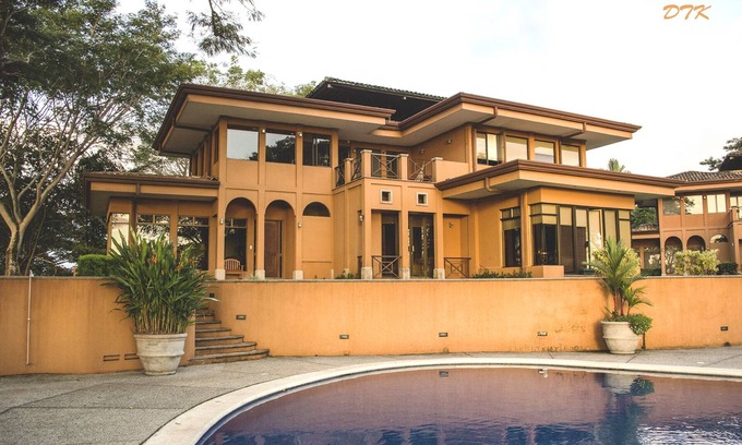Tarcoles Eigentumswohnung | Luxuriöse Regen-Wald Ocean View Paradise