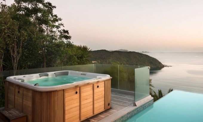 Russell Villa | Luxuriös eingerichtetes 5 Sterne Ferienhaus