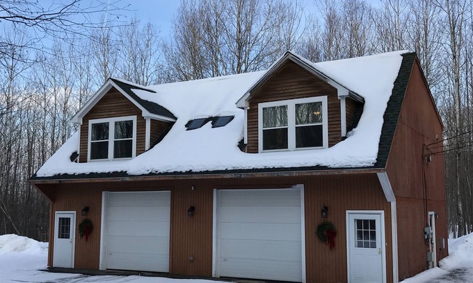 Kennebec Wohnung | Luxury 1 Bedroom in Tranquil Setting