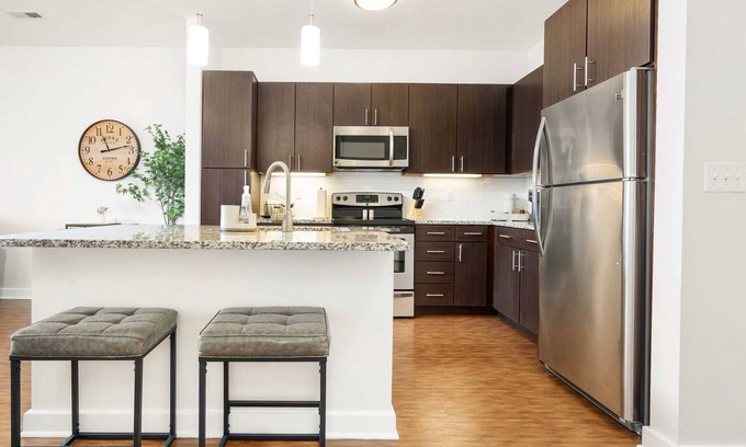 Grandview Heights Wohnung | Luxury 2-Bed in Grandview