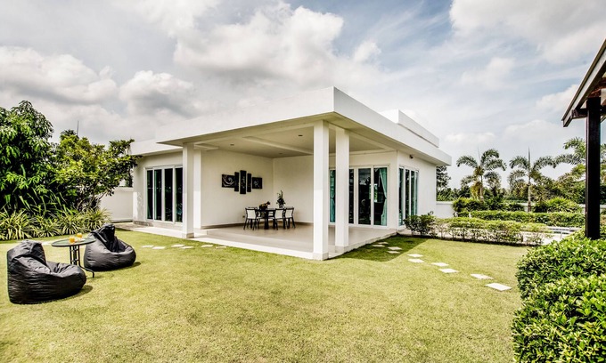 Huai Yai Villa | Luxus 2br Pool Villa + Sport & SPA ta1