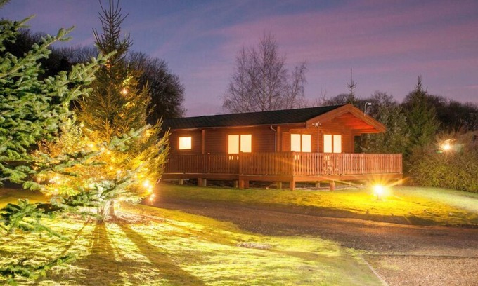 Winchester Kabine | Luxury 3 bedroom Scandinavian Lodge v(sleeps 6)