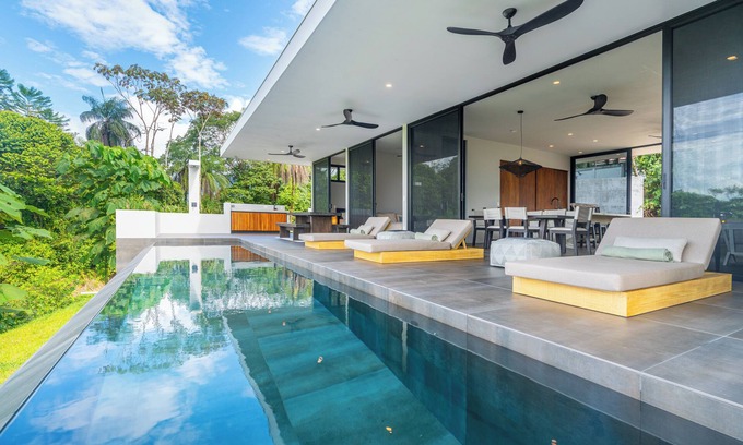 Ojochal Haus | Luxury-3-suites-100 MB-Ocean views-Ojochal-Private