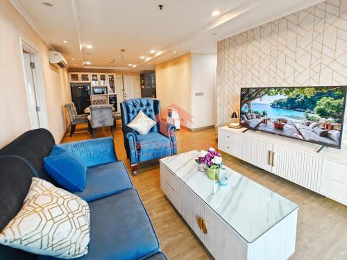 Kelapa Gading Barat Wohnung | Luxury 3BR MOI Apt with Pool Wi-Fi Netflix by 2ndHome