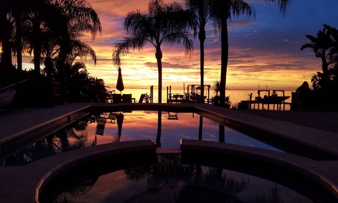 Crystal Beach Haus | Direkt am Golf von Mexiko (Private 4/3 Home) - Private Anlegestelle, Pool und Whirlpool!