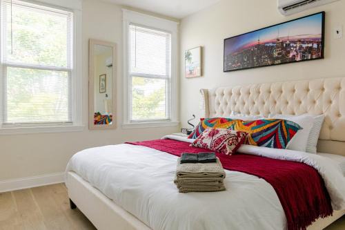 Northeast Haus | Luxury 5 Bedroom DC Home Near Capitol Hill with Free Parking