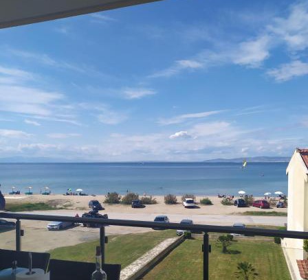 Agia Triada Wohnung | Luxury apartment in front of the Sea in Agia Triada