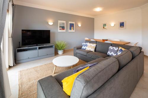 Atalaia Wohnung | Luxury apartment with free use of pool, gym and spa