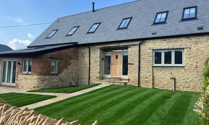 Chipping Norton Haus | Luxury Barn near Soho Farmhouse