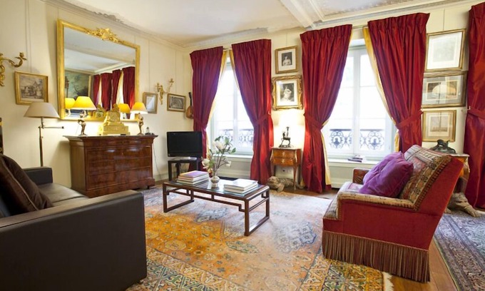 8th Arrondissement Wohnung | Luxus, Ruhe und Eleganz im Herzen der Champs-Elysées mit einer Flasche Champagner bei der Ankunft!