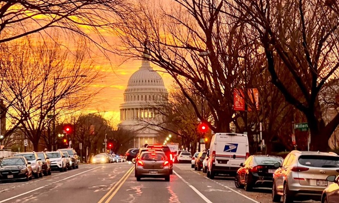 Capitol Hill Haus | Luxury Capitol Hill Home steps from US Capitol. 4BR 4.5 Bath Patio and Deck