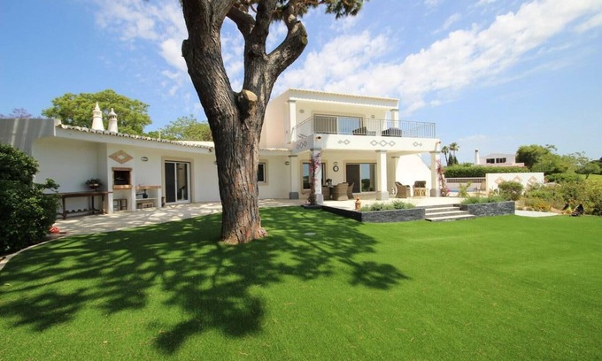 Vale do Lobo Villa | Luxuriöse freistehende Villa mit 4 Schlafzimmern und Meer-, Golf- und Bergblick