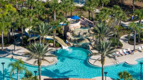 Loughman Villa | Luxury Family Villa 4 BR & Pool & BBQ at Solterra Resort