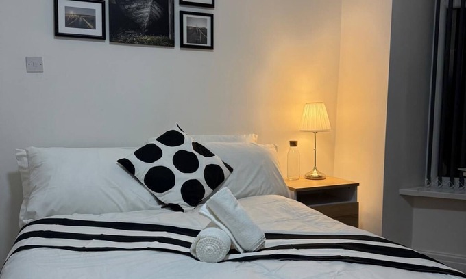 Rusholme Haus | Doppelzimmer-Superior-Gemeinsames Badezimmer-Strassenblick-R 7