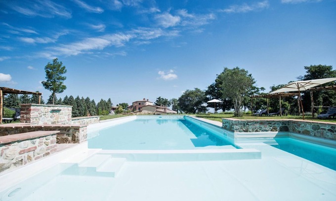 Torrita di Siena Wohnung | Luxury Large Apt in Siena Resort at Eagle