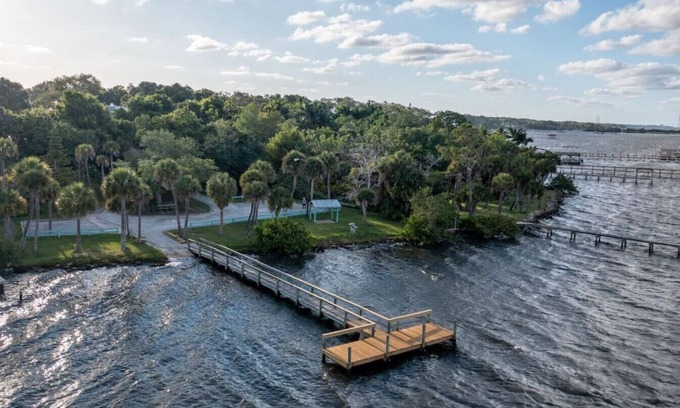 Cocoa Haus | Luxury Large Group 5BR/3BA Oasis