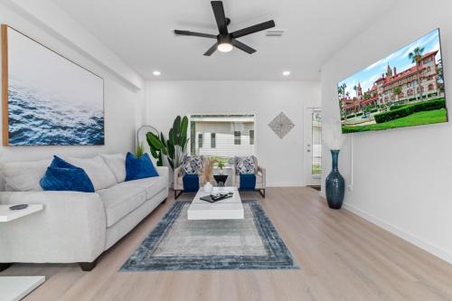 St. Augustine Villa | Luxury Modern Comfort in Historic St Augustine