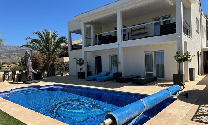 Vinuela Villa | Luxury modern villa with fantastic views / private pool / outdoor kitchen