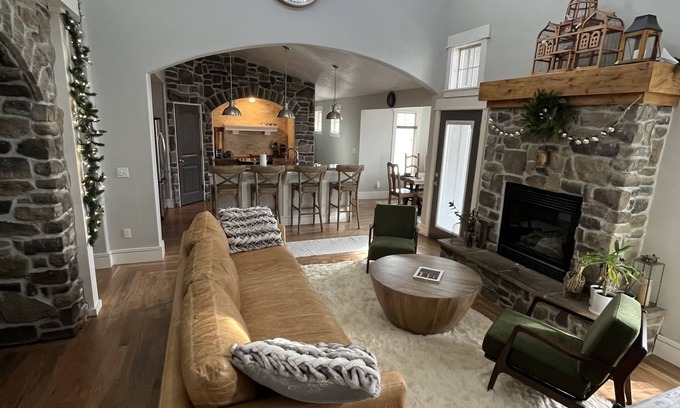 Heber Haus | Luxury Mountain Retreat Near Midway & Park City – Sleeps 10