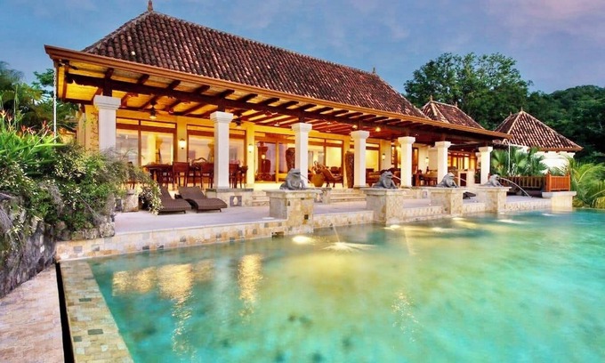 Canafistula Haus | Luxury Ocean-View Private Resort Retreat – Breakfast & Private Chef Included