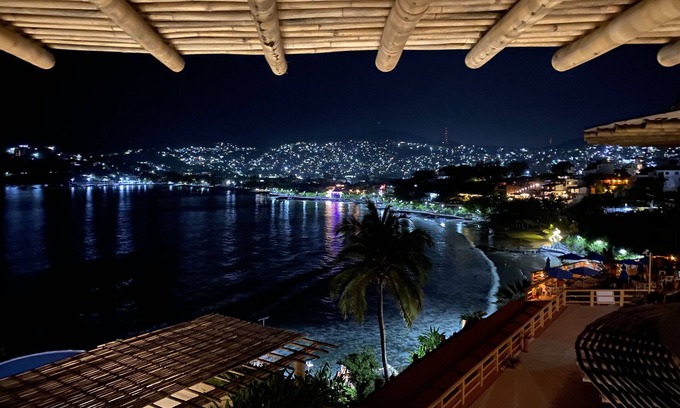 Playa la Madera Eigentumswohnung | Luxuriöse Wohnung mit privatem Pool und spektakulärer Aussicht.