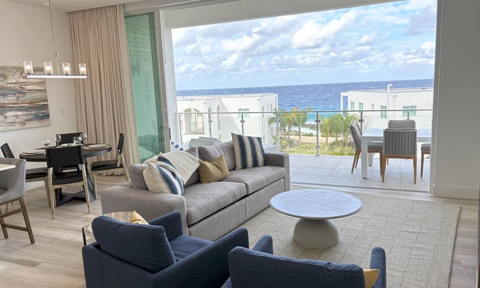 Northwest Point Eigentumswohnung | LUXURY/OVERSIZED - 1 Bed/1.5 Bath near AMAZING SHORE DIVING W/180° Ocean VIEWS