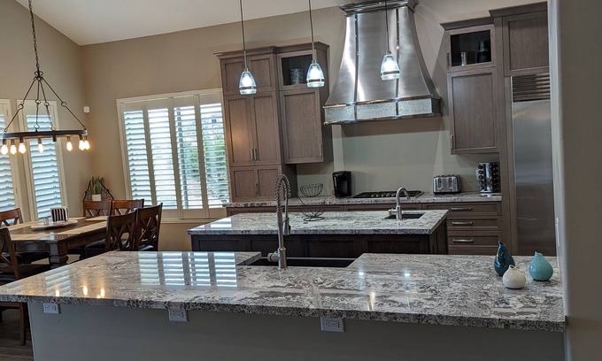 Desert View Village Haus | Luxus 5BD N Scottsdale / Cave Creek-Mtn / Sonnenuntergang Ansichten Home-Pool / NEW Whirlpool