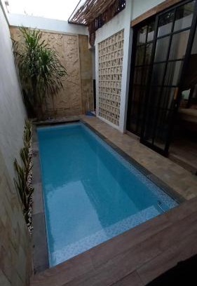Gresik Haus | Luxury Room with Pool at Vila Raima