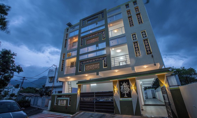 Karunya Nagar Wohnung | Luxury Service Apartment Near IshaYoga Coimbatore. Beautiful Mountien View Rooms