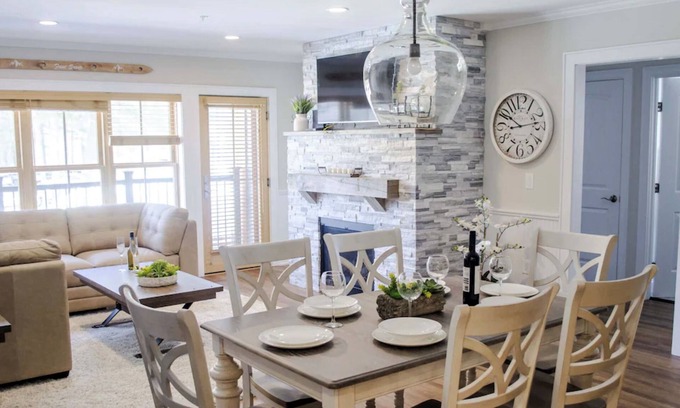 North Conway Eigentumswohnung | Luxury SKI IN/SKI OUT Kearsarge Brook Condo 3 bed, 2 bath at Cranmore Mountain!!