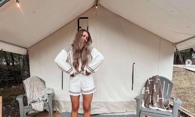 Delta Wohnmobilvermietung | Luxury Spacious Glamping, Lake View, Grill, Pool, Pet Friendly, Swim