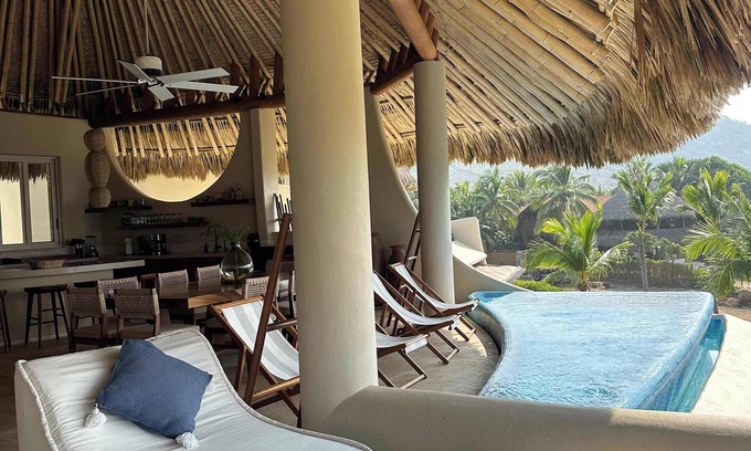 Troncones Villa | Luxury Suite with Stunning Ocean Views at Majahua