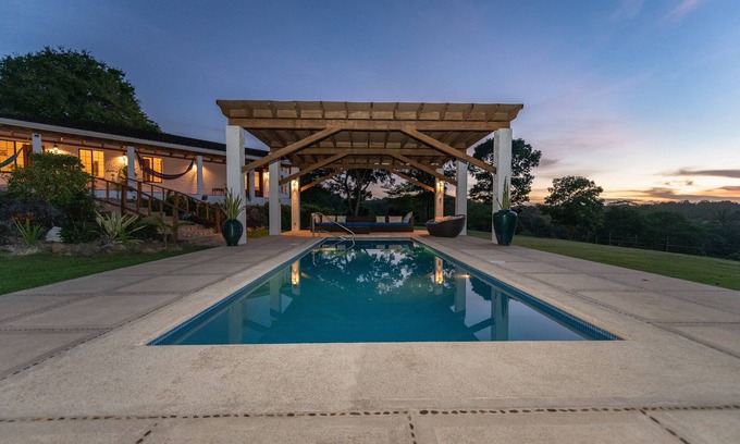 Georgeville Villa | Luxury Villa with chef, pool, and beautiful gardens