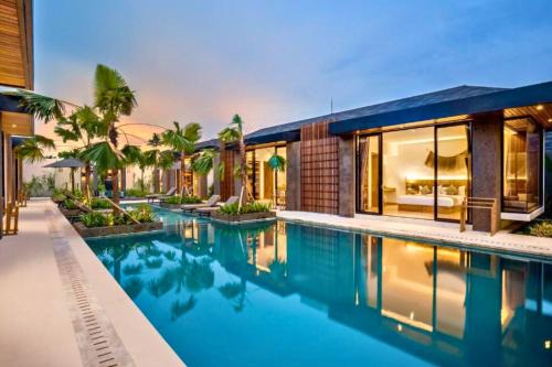 Pejeng Kawan Villa | Madeeha 6 BR Private Pool Villa ZN309