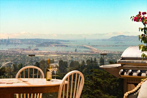 Piedmont Pines Haus | Magical Bay View in Oakland Hills