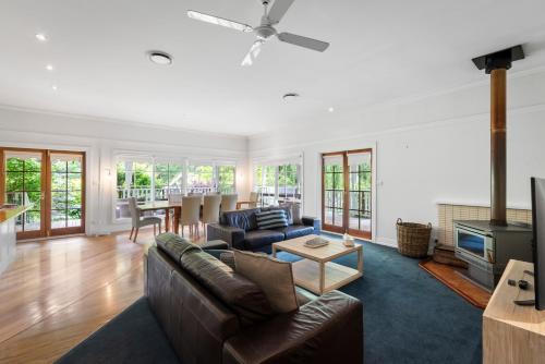 Lucaston Haus | Magical Lucindale - Gorgeous 4 Bedroom House