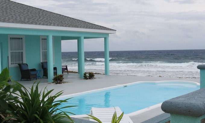 East End Haus | Magisches Haus am Meer mit Pool - 2 Schlafzimmer, 2. 5 Bäder, 6-8 Personen, gebaut 2017