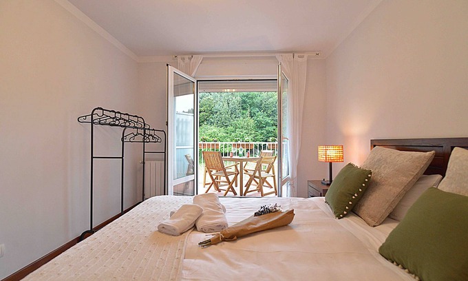 Arce Wohnung | Magnífico Dúplex con Piscina y con Garaje by Just Room