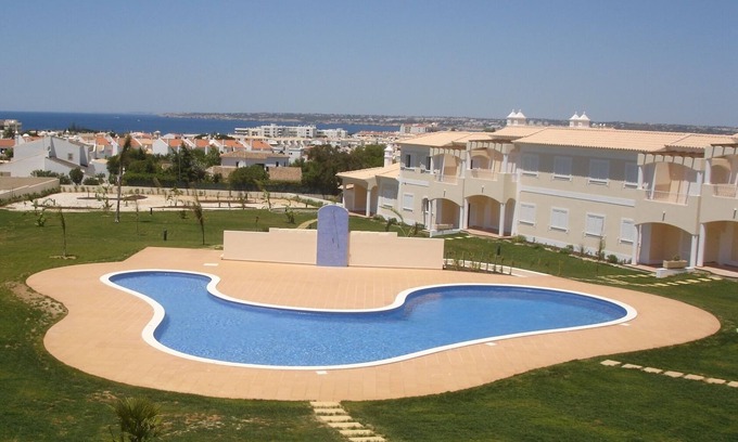 Castelo Eigentumswohnung | Magnificent 2 bedroom ground floor apartment, wi-fi, pool, garden, near beach and golf - Galé, Albufeira