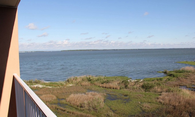 Midtown Ocean City Eigentumswohnung | Herrlicher Blick auf die Bucht !!! Neue luxuriöse Eigentumswohnung; Neue Möbel & Bodenbeläge;