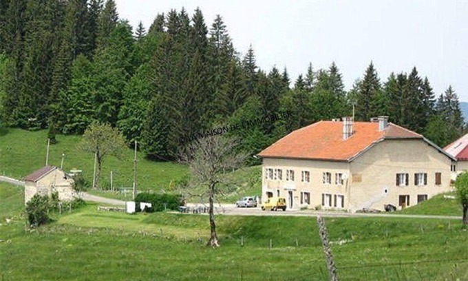 Saint-Claude Haus | Magnificent house