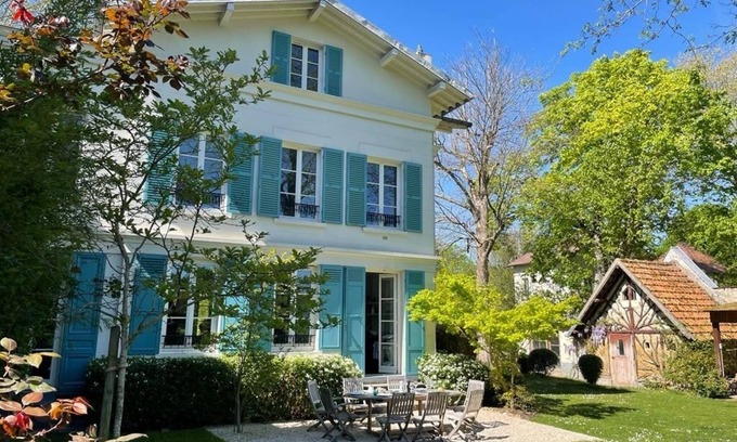 Le Vesinet Haus | Magnificent Le Vésinet villa ideally located (15mn from Paris)