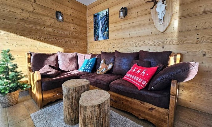 Chapelle-des-Bois Haus | Magnificent mountain chalet with outdoor wood-fired sauna, 4 stars