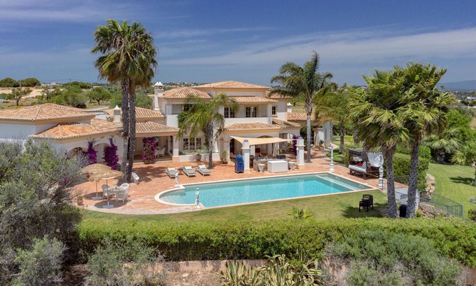 Atalaia Villa | Magnificent traditional villa [21]